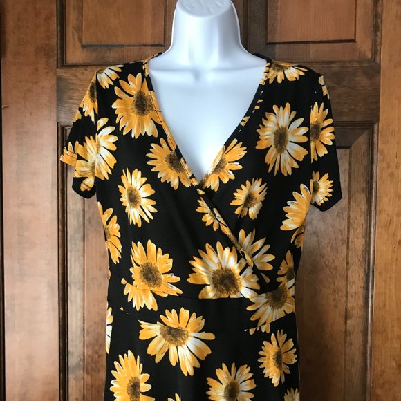 MS Basic Black w/Golden Yellow & White Sunflowers Dress Large - Picture 2 of 14